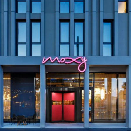 Moxy Bern Expo