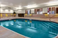 Fairfield Inn Dothan - Pools
