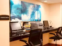 Comfort Inn & Suites Bradenton North I-75 - Parkplatz
