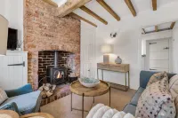 The Nook with Woodfired Hot Tub - 2 estrellas