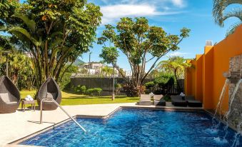 Courtyard San Salvador