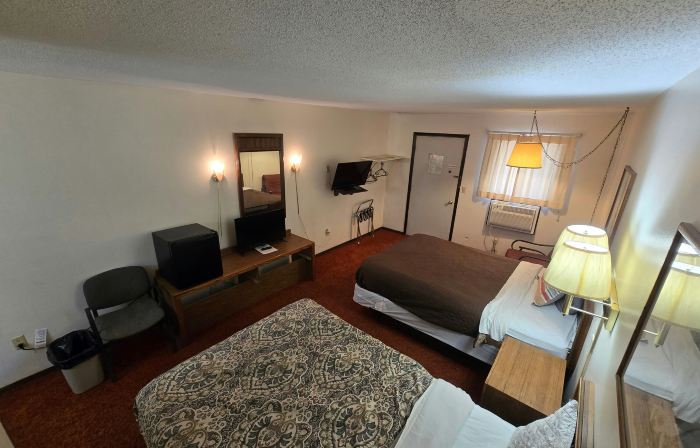 OYO Sandman Inn
