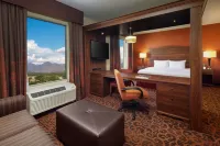 Hampton Inn & Suites Scottsdale at Talking Stick - con vistas a la montaña
