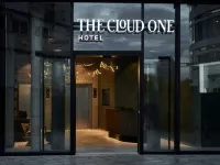The Cloud One Düsseldorf-KöBogen Hotels near Koe-Bogen