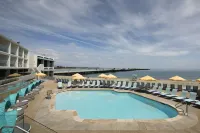 Dream Inn Santa Cruz - 4-Star