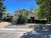 Cheerful 4 Bedroom Home - Back Yard/Game Room! - Wi-Fi