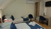 Hotel Napsugár - Parkplatz