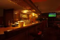 Hotel Real Plaza - bars