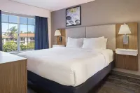 Baymont Inn & Suites by Wyndham Findlay - Pet Friendly