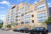 Miraflores Nest Tripoli, King Bed, AC , 1000 Mb, Near Malecón & Love Park - pantai