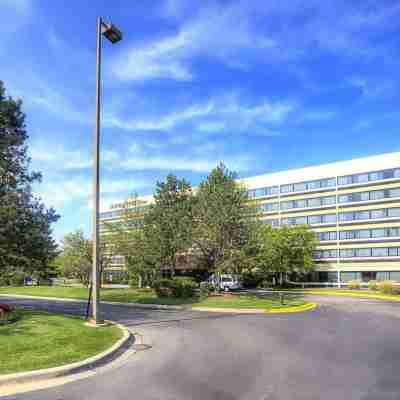 DoubleTree by Hilton Hotel Chicago - Schaumburg Hotel Exterior