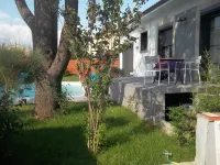 Luxury Guest Room, Private Entrance, Shower Room, wc, Terrace, Private Hotels in 