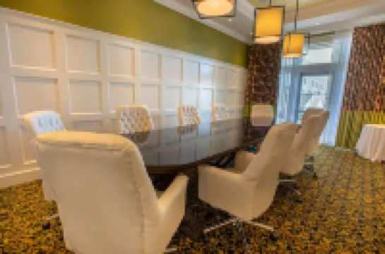 Prestige Oceanfront Resort, BW Premier Collection