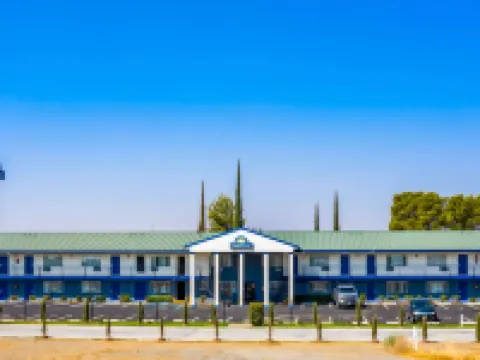 雷德布拉夫戴斯酒店 雷德布拉夫酒店