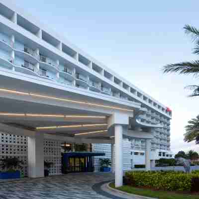 Hilton Clearwater Beach Resort & Spa Hotel Exterior