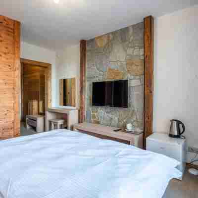 Family Apartments in Mountain Hotel Rooms