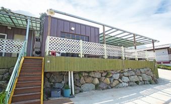 Saryangdo Island Dandihae Pension