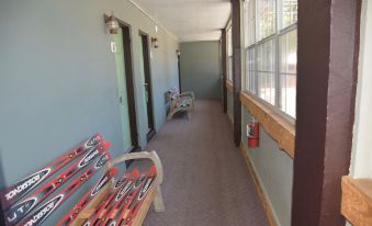 Sitzmark Chalet Inn