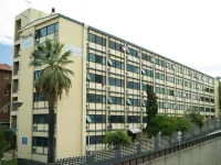 Mountway Holiday Apartments Hotels near North Perth