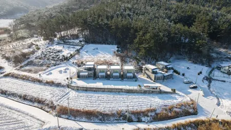 Gochang Ramsar Pension Отели рядом с достопримечательностью «Chan Yun Temple»