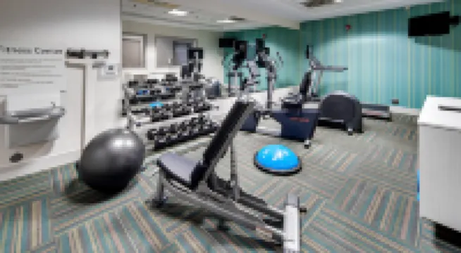 Holiday Inn Express & Suites DINUBA WEST by IHG