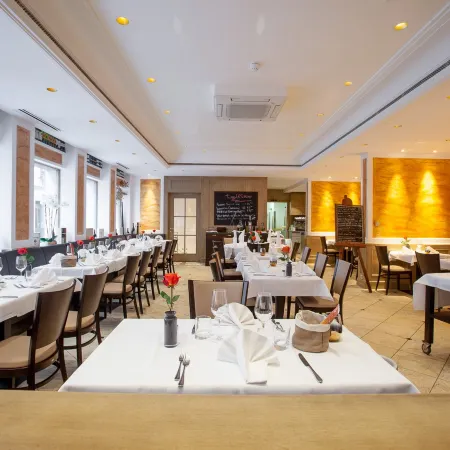 TOP Hotel an der Oper Отели рядом с достопримечательностью «Максимильянштрассе»