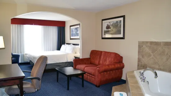 Holiday Inn Express & Suites Edson