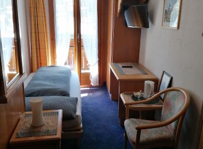 Petit Helvetia Budget Hotel