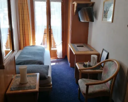 Petit Helvetia Budget Hotel Hoteles en Zermatt