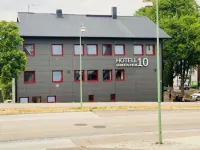 Hotel & Hostel 10 -  โฮสเทล
