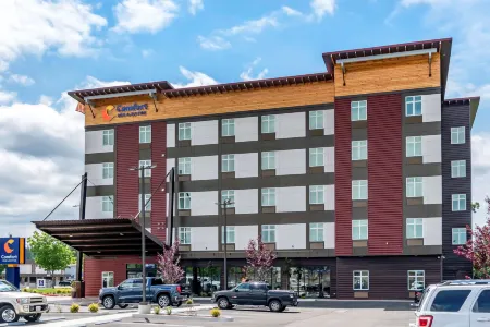 Comfort Inn & Suites Lakewood by Jblm Отели в г. Дюпон