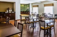 Wingate by Wyndham Longview North - 朝食