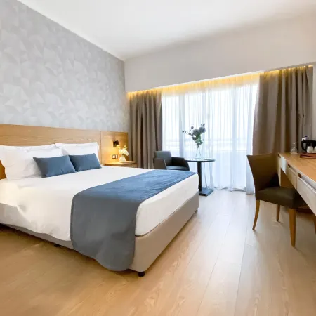 Ajax Hotel