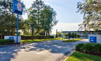 Motel 6 Valdosta, GA - University