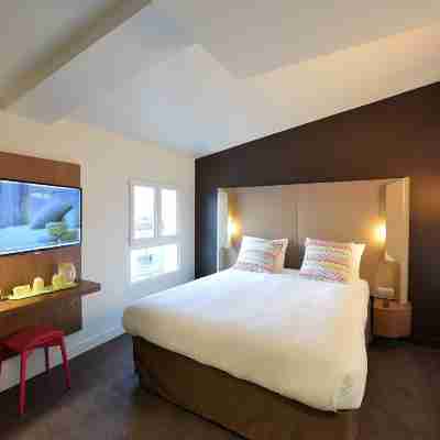 CAMPANILE PARIS CLICHY CENTRE Rooms