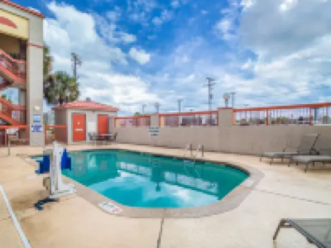 クオリティ イン & スイーツ フォート ジャクソン メインゲート コロンビアのホテル