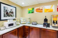 Quality Inn Lynchburg Near University - breakfast