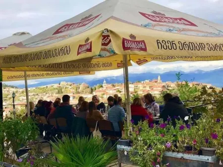 Kanudosi Guest House Отели рядом с достопримечательностью «Монастырь Бодбе»