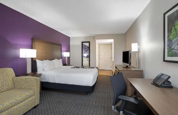 薩克拉門託蘭喬科爾多瓦拉昆塔温德姆套房酒店