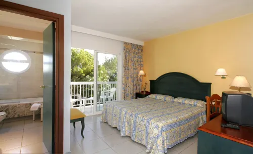 Es Pi 2 Hotels in Es Calo