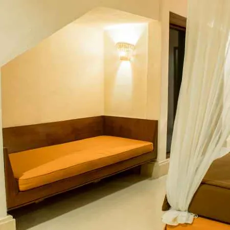 Champlung Sari Hotel Ubud Отели рядом с достопримечательностью «Пенестанан»