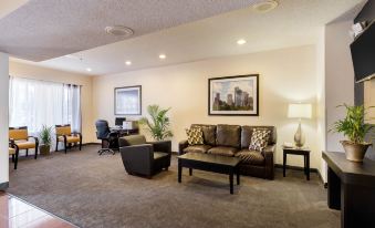 Quality Inn & Suites West Chase