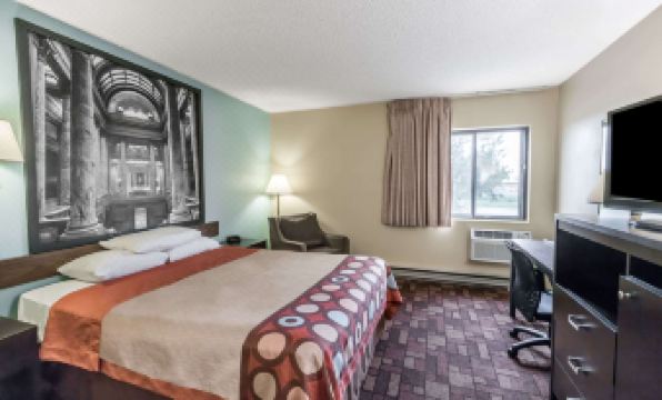 Super 8 by Wyndham Luverne I90