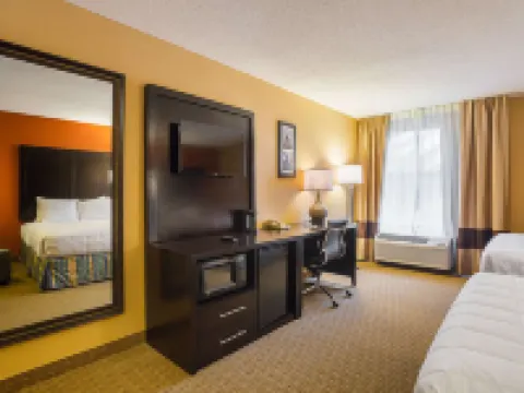 Clarion Inn & Suites Hotels in Vanderburgh County