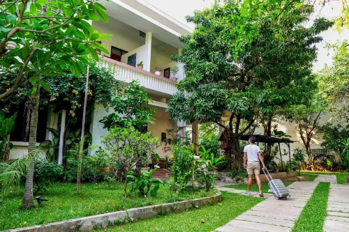 LANI'S HOUSE by the ponds
