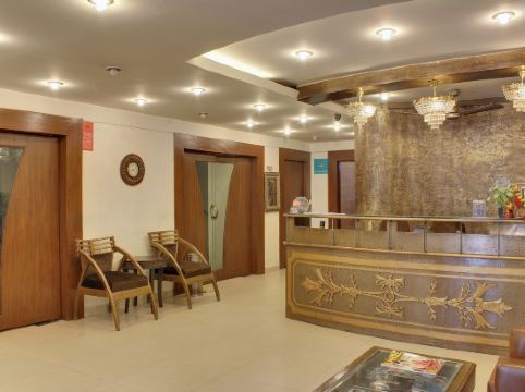 OYO 358 Hotel Golden Leaf