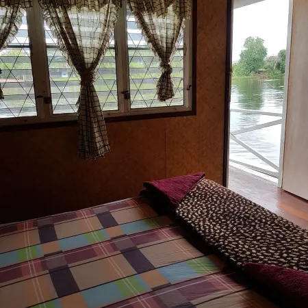 Sugar Cane Guest House 1 Отели рядом с достопримечательностью «Военный музей JEATH»