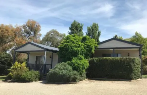 託拉旅遊者宿營地