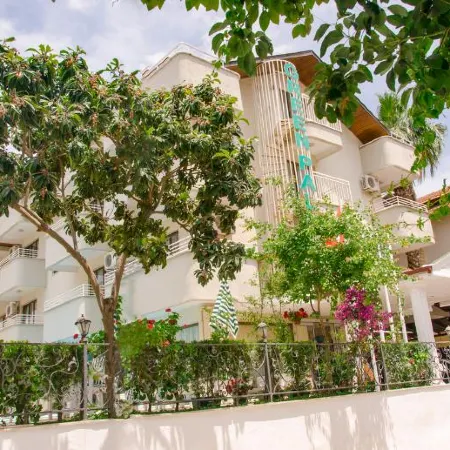 Green Palm Hotel