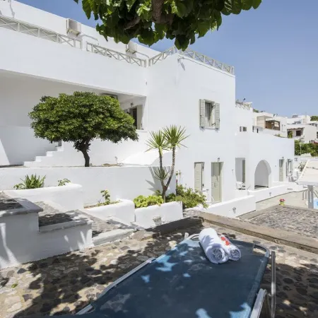 Nissos Thira Отели рядом с достопримечательностью «Вулкан»